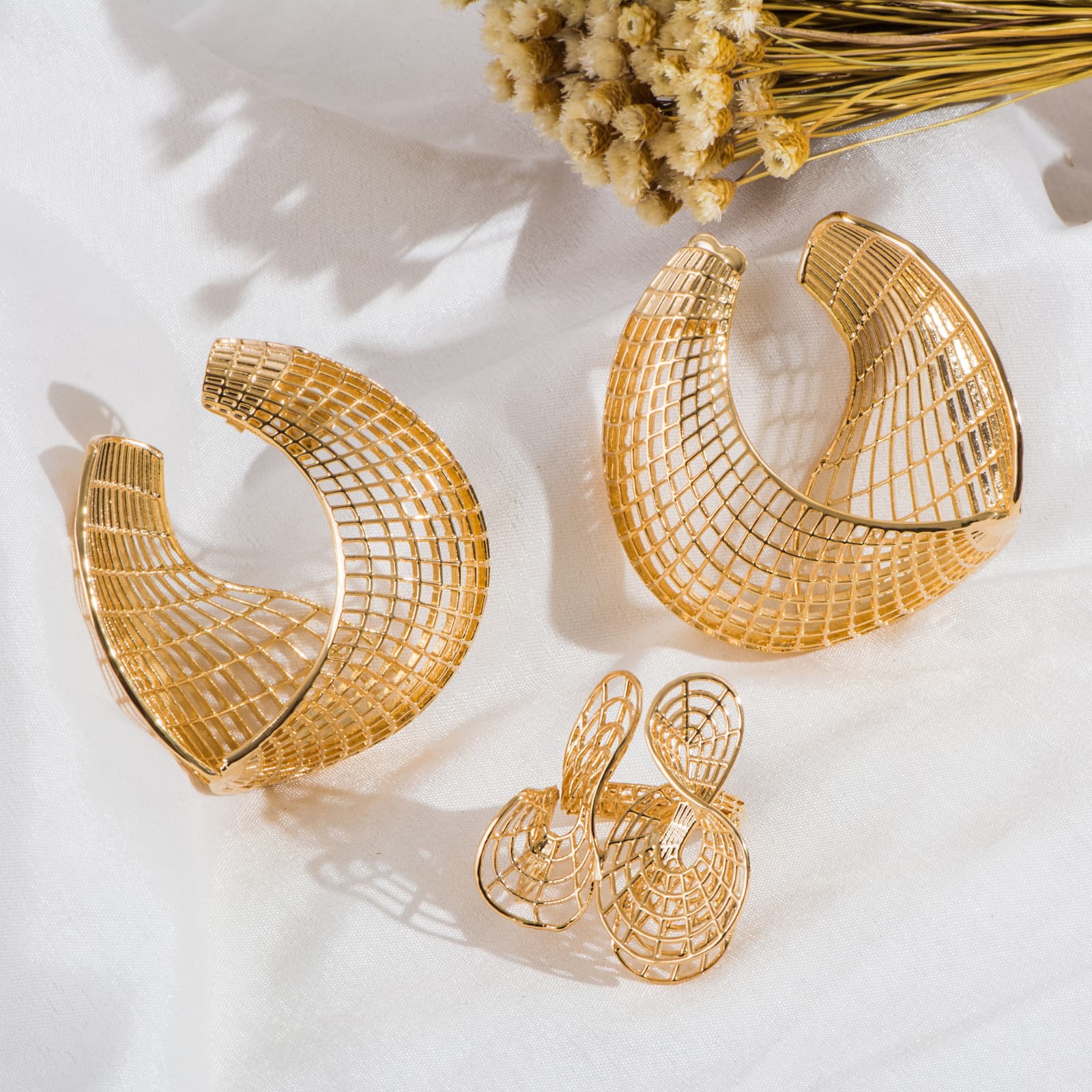 Grand Interlace Earrings