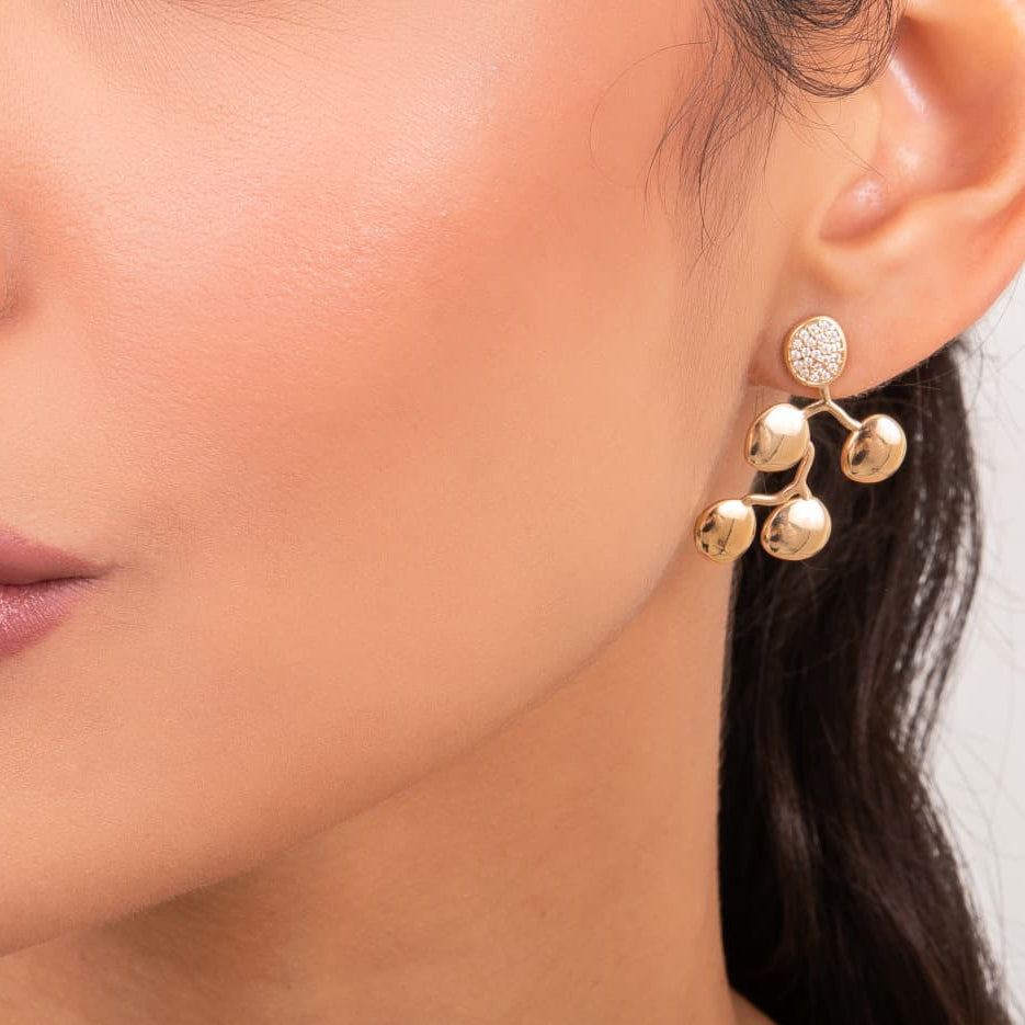 Pendientes delicados y brillantes